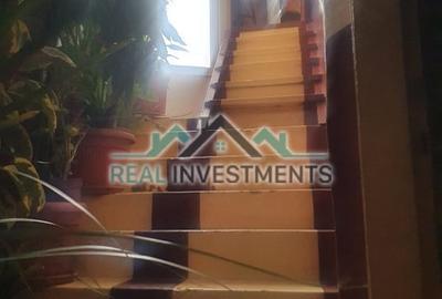 Apartament cu 4 camere decomandat în Central - 3