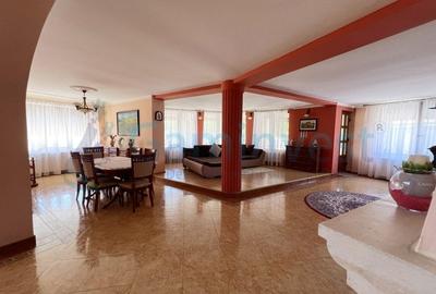 Casă individuală cu 8 camere cu Canalizare în Episcopia Bihorului - 14