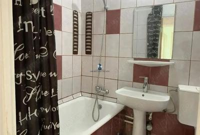Apartament cu 3 camere decomandat în Apărătorii Patriei - 2