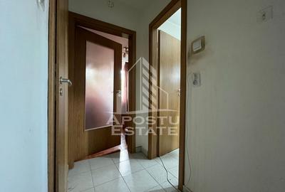 Apartament cu 2 camere, semidecomandat, conf 1, zona Sagului - 3