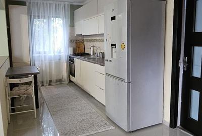 Casă cu 3 camere cu Teren 300 Mp în Central