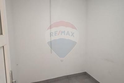 Spațiu comercial, de 33 mp, în Central - 2