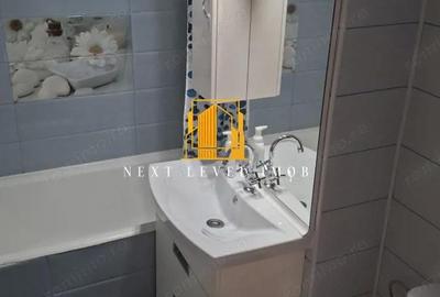 Apartament cu 3 camere decomandat în Eremia