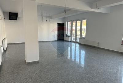 Spațiu comercial, de 690 mp, în Bistrița - 3