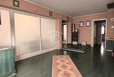Apartament cu 4 camere decomandat în Păcurari - 2