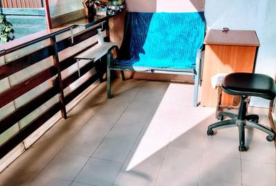 Proprietar vand apartament 2 camere decomandat , cu gradini?a proprietate 66 m ,99900 e negociabil - 4
