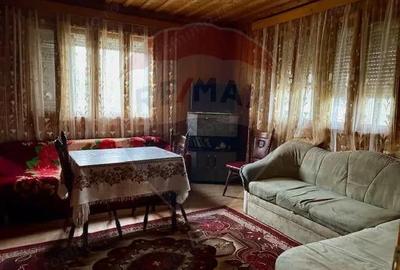 Casa traditionala+anexe gospodaresti in Giulesti Maramures - 12