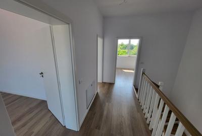 Duplex cu 4 camere cu Canalizare în Braytim - 8