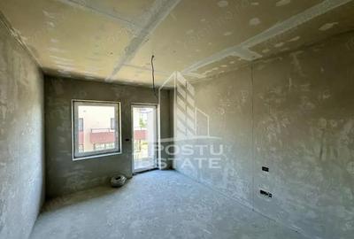 Casă cu 4 camere cu Teren 316 Mp în Dumbrăvița