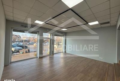 Spațiu comercial, de 63 mp, în Central - 4