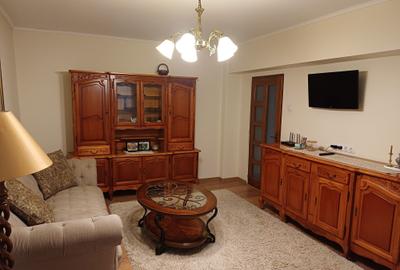 Apartament cu 3 camere decomandat în Central - 2