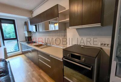 Apartament cu 3 camere decomandat în Nordului - 2