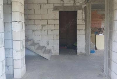 Casă cu Teren 680 Mp în Cătămărești - 2