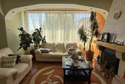 Casă individuală cu 7 camere cu Canalizare în Lunei - 2