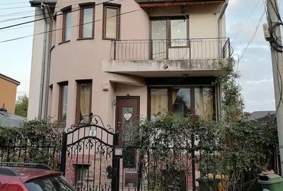 Casă cu 6 camere cu Teren 180 Mp în Băneasa - 8