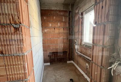 Casa cu 4 camere, curte amenajata - Sura Mica - 17