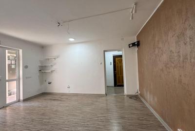 Spatiu comercial compus din doua incaperi si o chicineta - 5