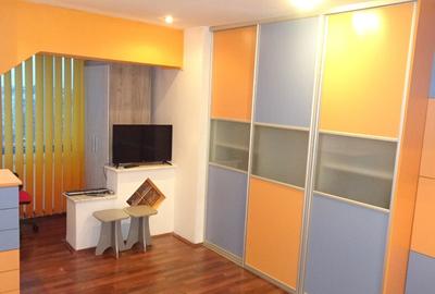 Vand apartament 2 camere in Deva, Bld. Decebal, 50 mp, decomandat, - 2