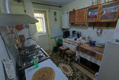 Apartament cu 3 camere semidecomandat, mobilat în Central - 7