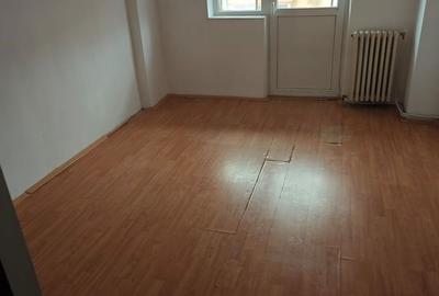 Apartament cu 3 camere decomandat în Cetate - 4