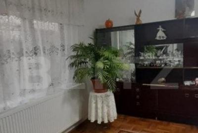 Casa de vanzare, cu 3 camere, 138 mp, zona Calea Domneasca - 1