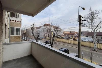 Apartament cu 3 camere decomandat în Decebal - 8