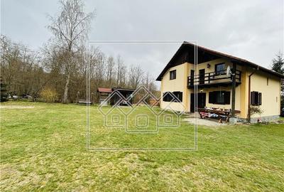 Casă individuală cu 5 camere cu Teren 3400 Mp în Porumbacu de Sus - 10