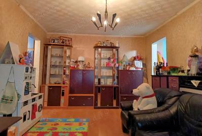 Propietar, vinde apartament 3 cam. - 9