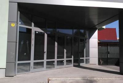 PROPRIETAR VAND SPATIU COMERCIAL - 2