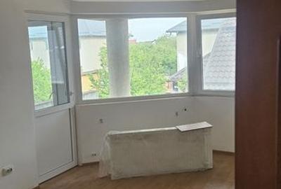 Casă cu 4 camere cu Teren 200 Mp în Central - 4