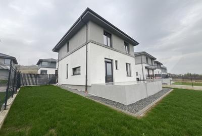 Casa individuala cu 5 camere la 20 de minute de centru | Teren 525 mp