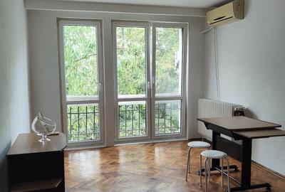 Apartament cu 2 camere semidecomandat, mobilat în Titan - 1