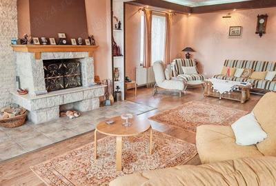 Casă cu 6 camere cu Teren 1500 Mp în Feldioara - 2