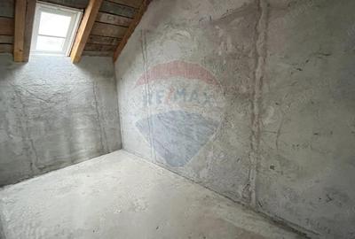 Casă cu Teren 251 Mp în Sud - 1