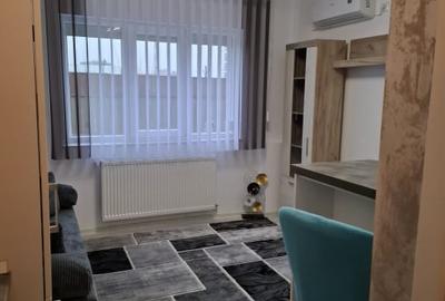 300 euro! Garsoniera moderna, langa Jumbo - 6