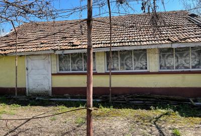 Casă cu 6 camere cu Teren 2597 Mp în Central - 2