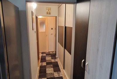 Apartament cu 3 camere decomandat în Decebal - 2