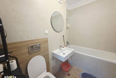 Apartament cu 3 camere decomandat în Tractorul - 3