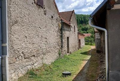 Casă cu 6 camere în Ciclova Română - 9