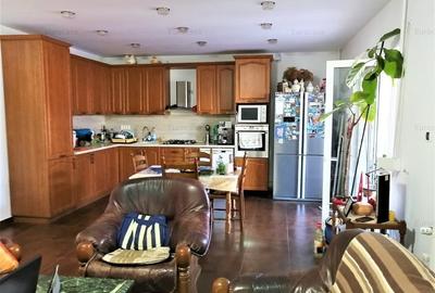 Casă individuală cu 6 camere cu Garaj în Săcălaz - 4