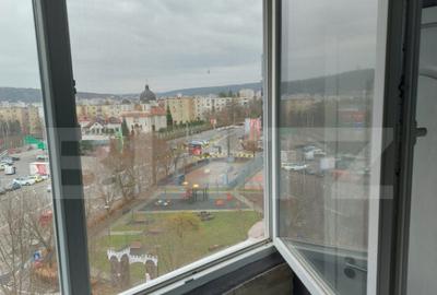 Apartament cu 3 camere decomandat, mobilat în Central