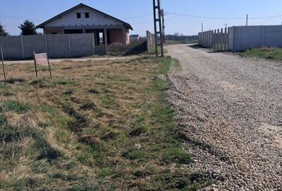 Teren de 575 mp, în Exterior Vest - 1