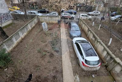 Casă cu 11 camere cu Teren 330 Mp în Iancului - 43