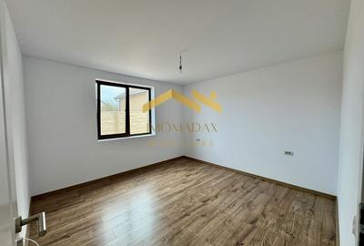 Casă individuală cu 3 camere cu Canalizare în Sânmihaiu Român - 12