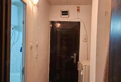 Vand garsoniera crihala et.1 - 2