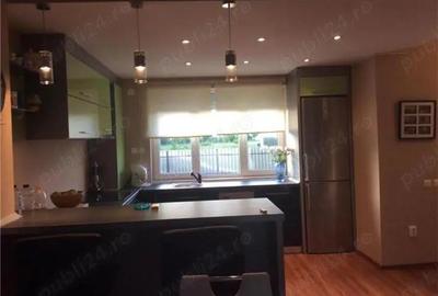 Casă cu Teren 200 Mp în Central - 1