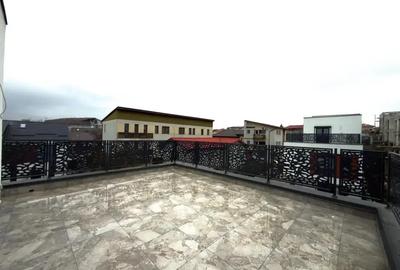 Casa Vila noua 3 dormitoare + birou / 4 bai / 16 min metrou 1 Dec 1918 - 21