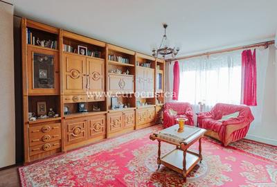 Apartament cu 3 camere de vânzare în Mangalia , ultracentral,400m pana la plajă - 2