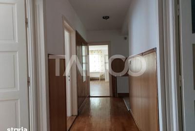 Spațiu comercial, de 155 mp, în Central - 5