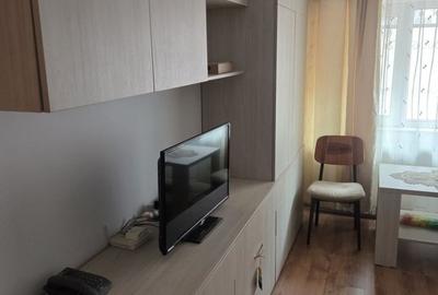 Apartament cu 3 camere decomandat în Dacia